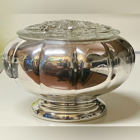 Vintage Primrose E P Copper Silver Plated Rose Bowl with Removable Holed Cover - Picture 8 of 16